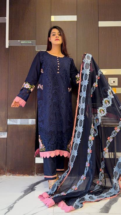 Dananeer Pakistani Luxe Lawn Set 07