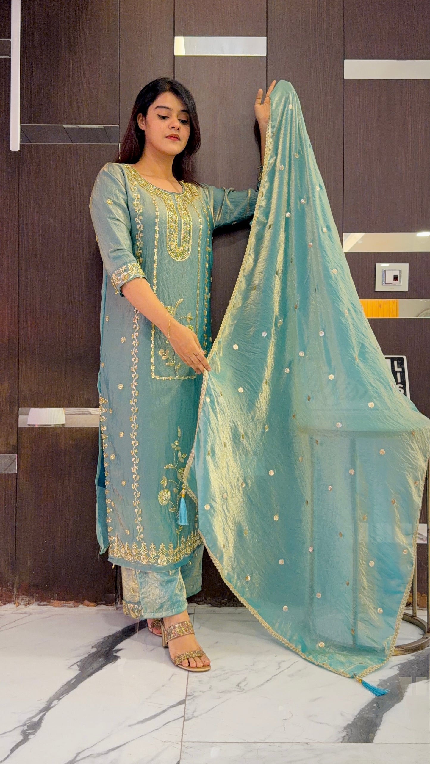 Mariyam Pakistani Formal Set 02