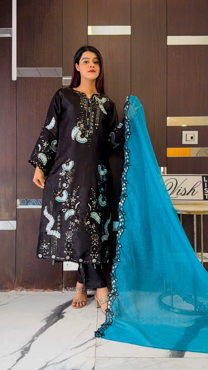 Nayab Pakistani Semi-Formal Set 04