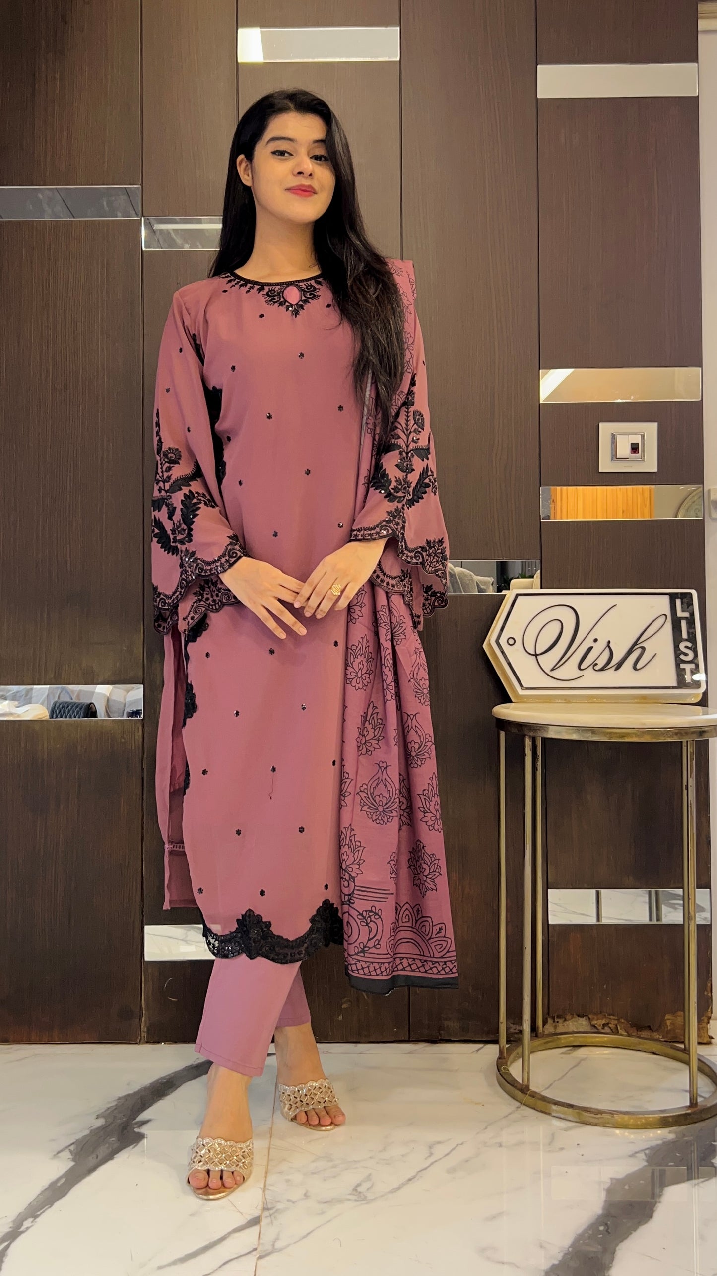 Zoya Semi-Formal Pakistani Suit 03