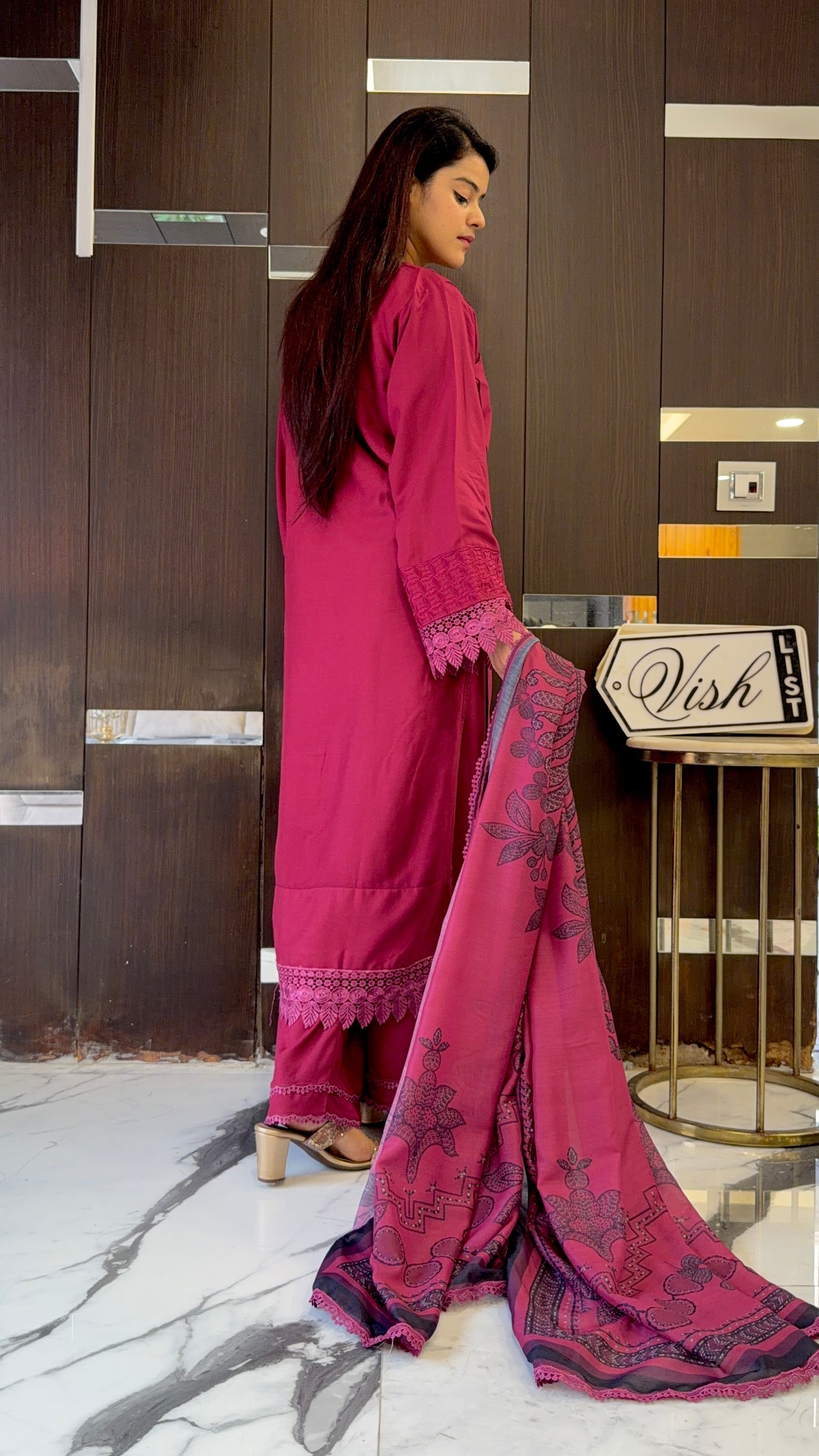 Shafa Pakistani Lawn Set 02