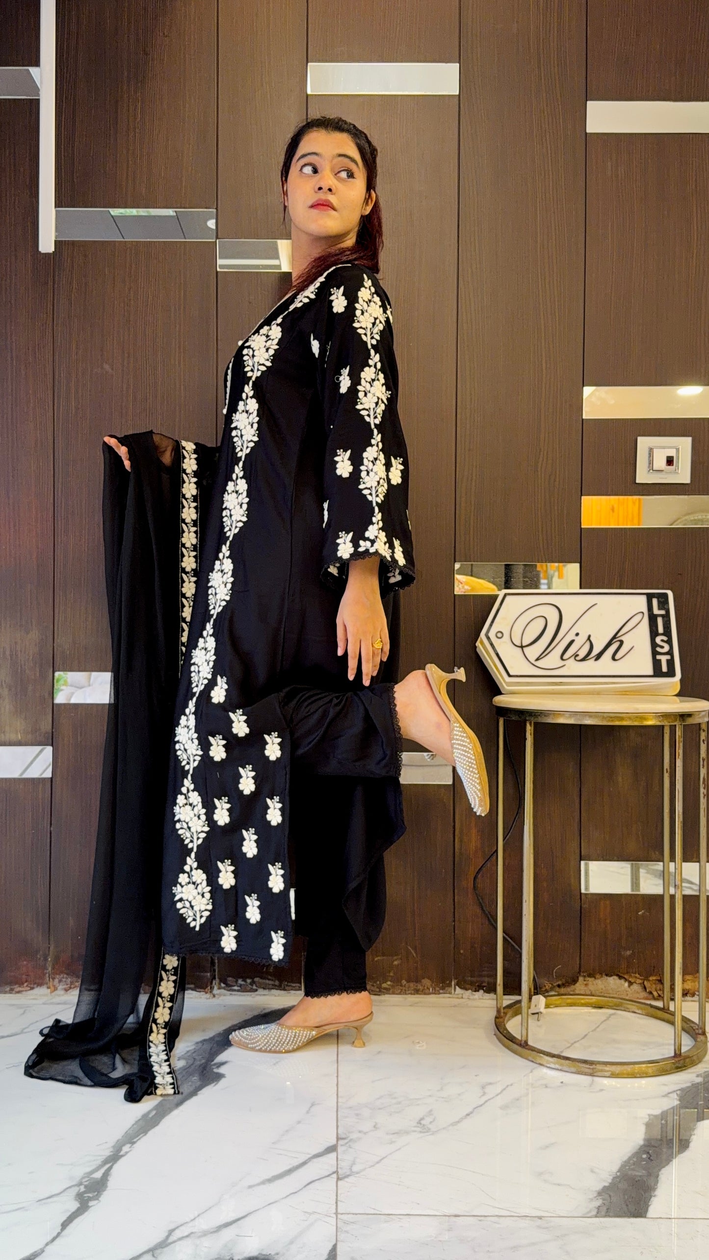 Pari Pakistani Kaftan Set 11