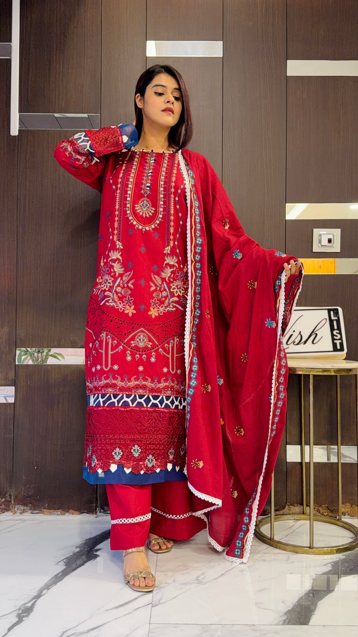 Yalina Pakistani Luxe Lawn Set 02