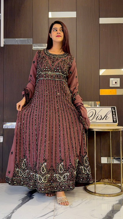 Zafrah Pakistani Formal Gown 02