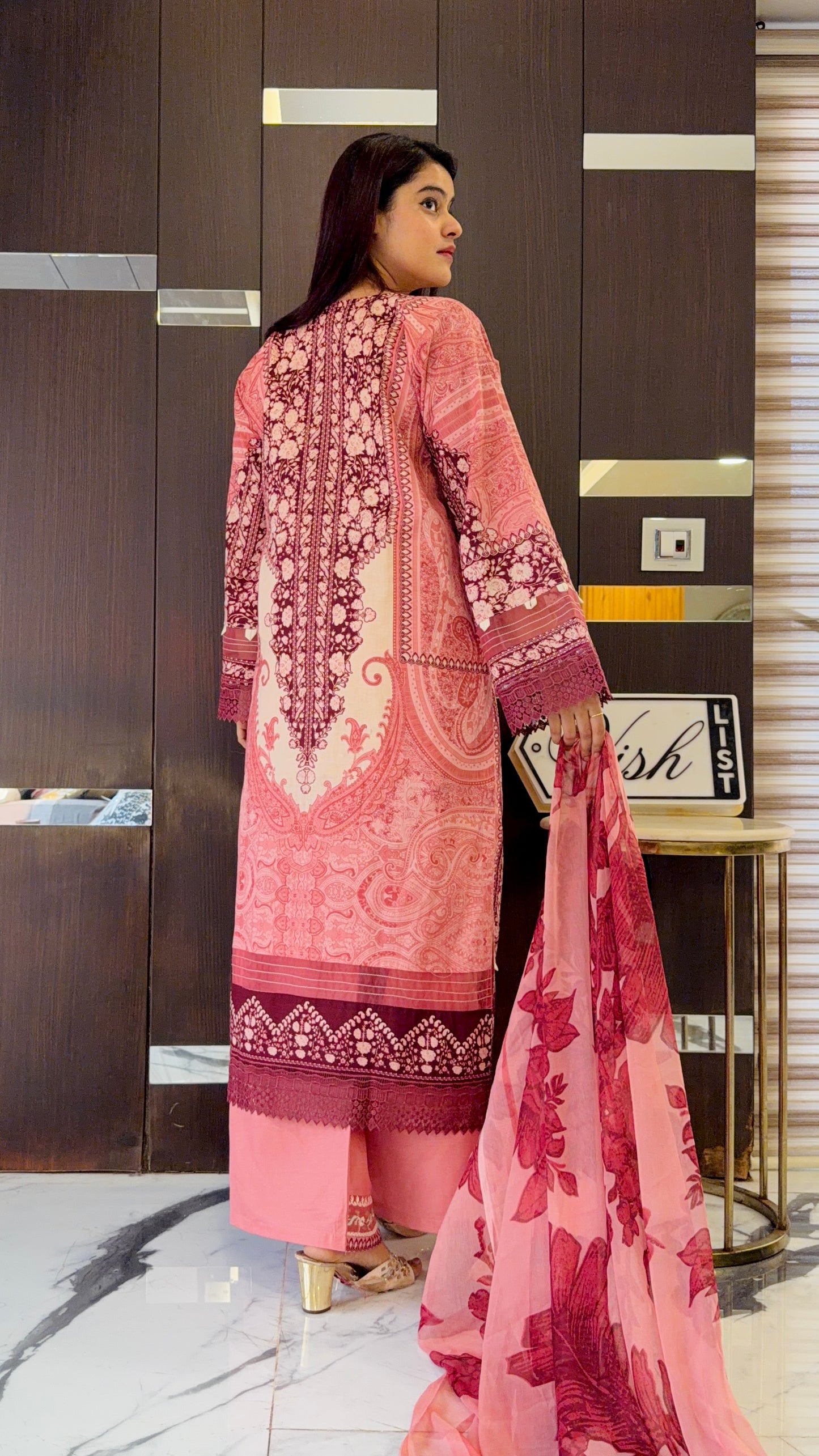 Irha Pakistani Lawn Set 03