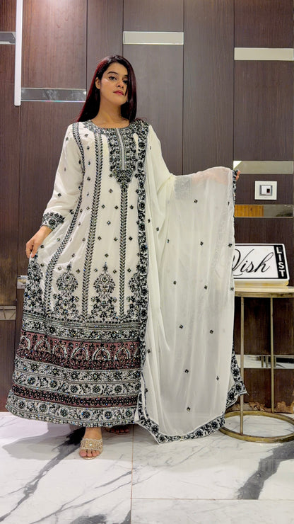 Zafrah Pakistani Formal Gown 01