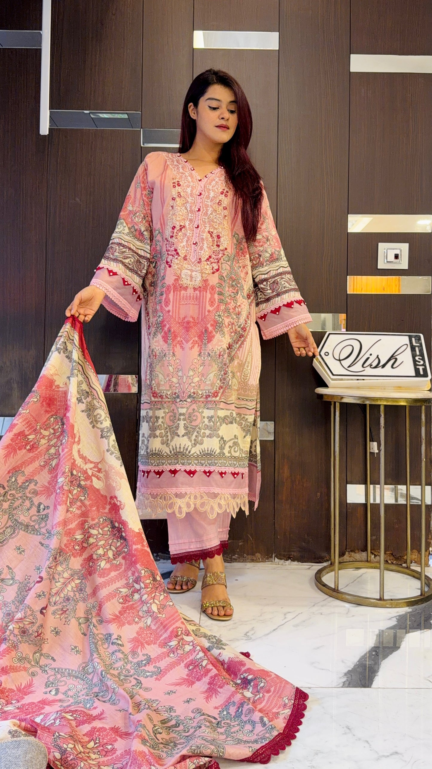 Shamah Pakistani Lawn Set 04