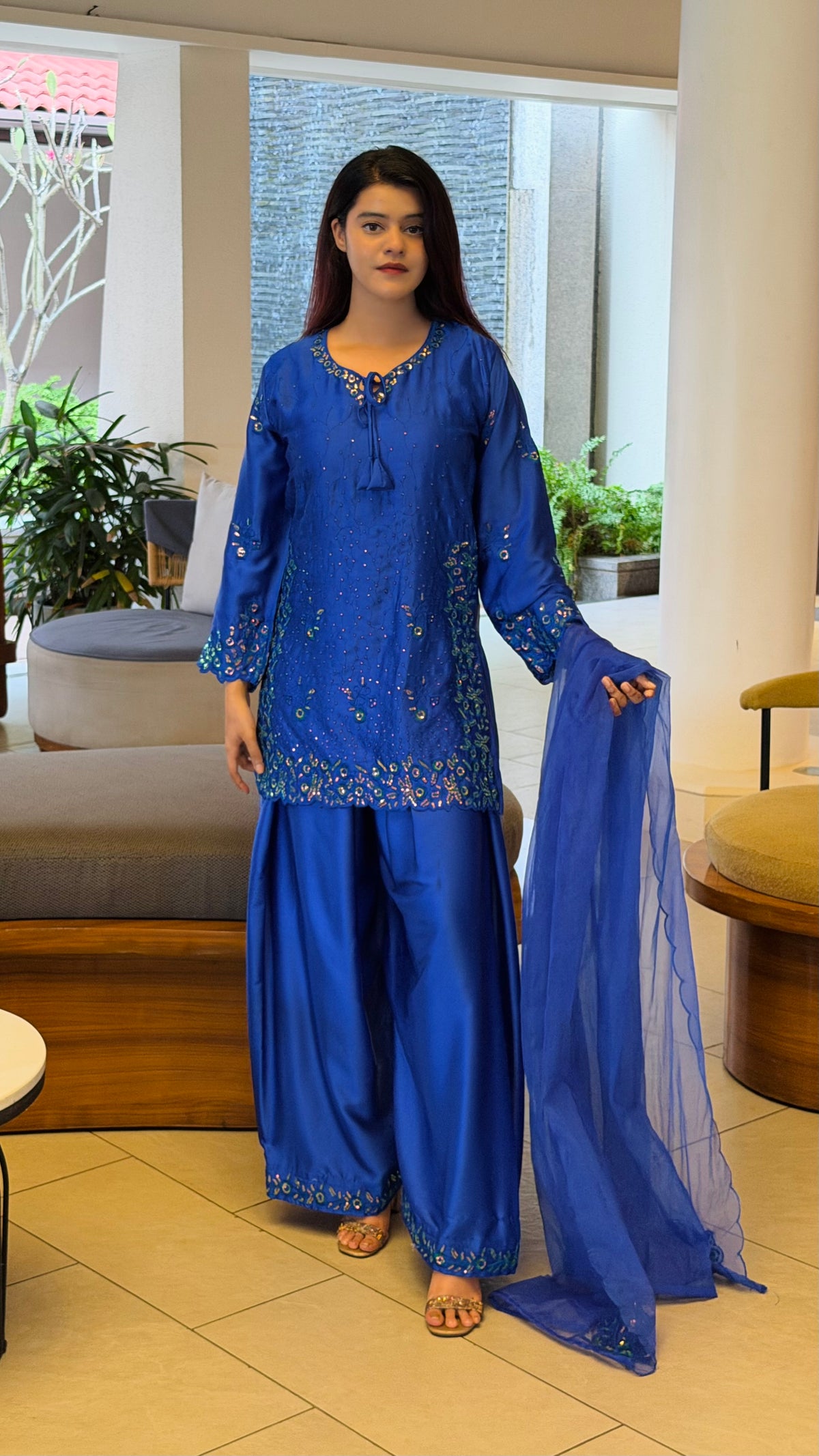 Dureshehwar Pakistani Farshi Salwar 01