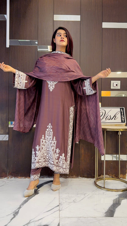 Pari Pakistani Kaftan Set 10