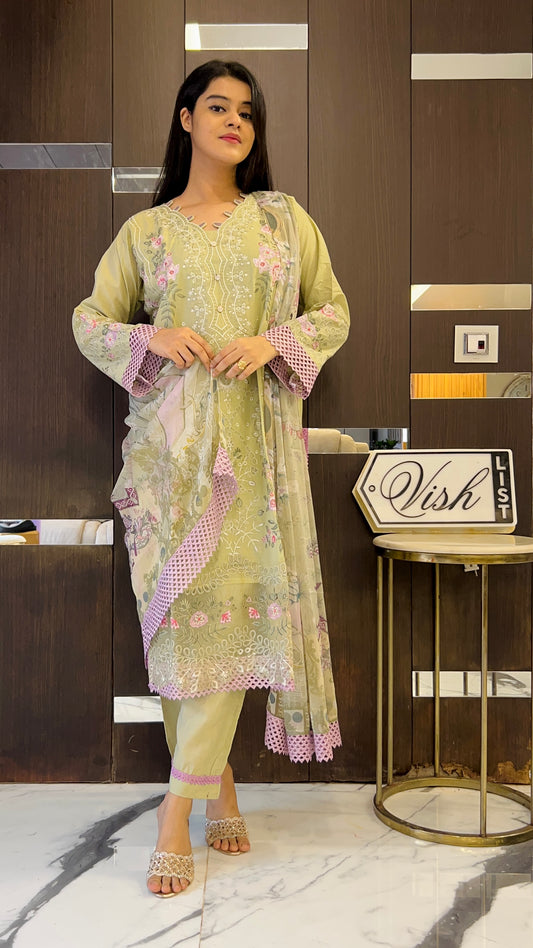 Lubna Pakistani Lawn Set 06