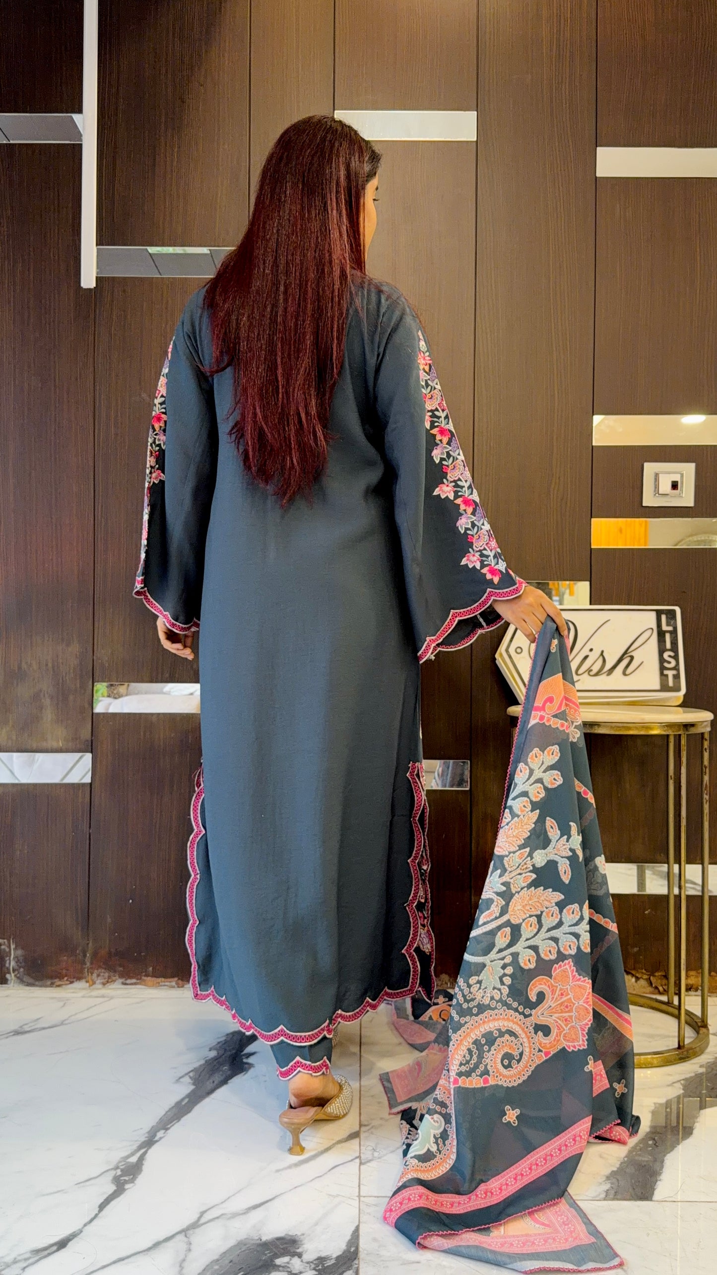 Pari Pakistani Kaftan Set 19