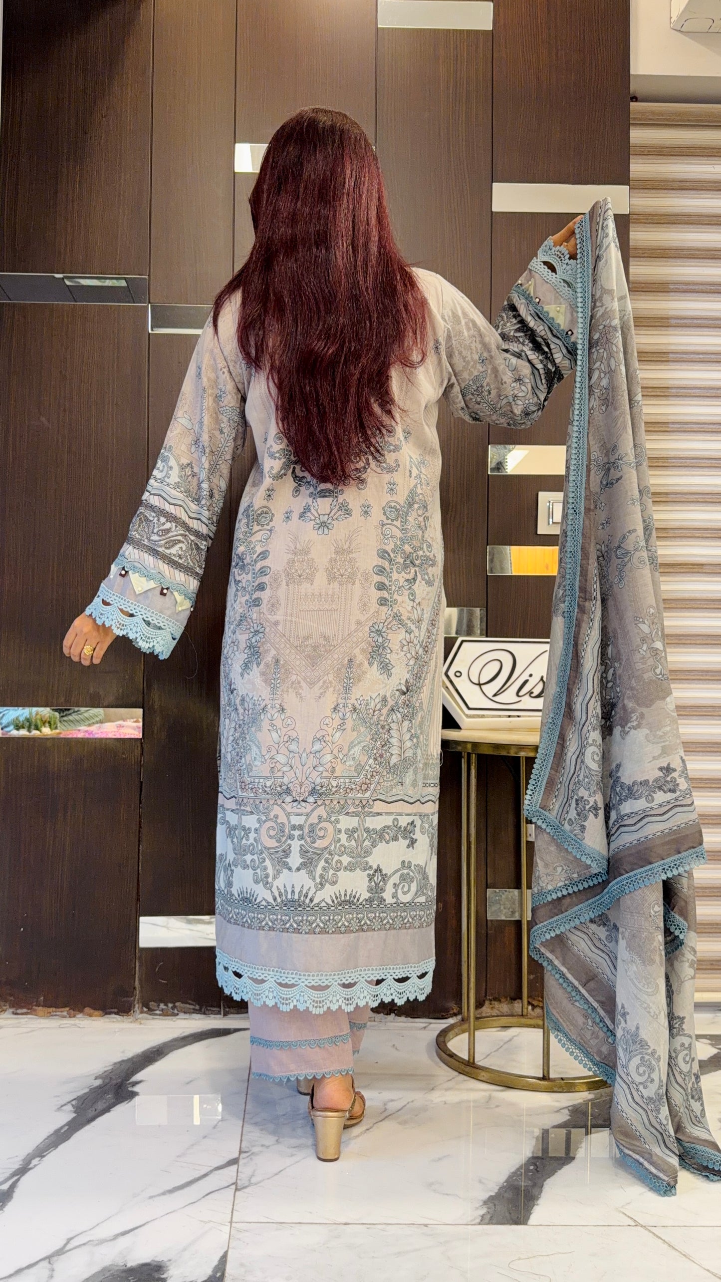 Shamah Pakistani Lawn Set 05