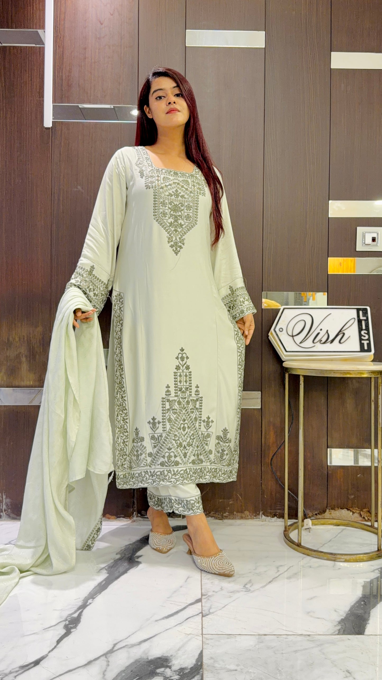 Pari Pakistani Kaftan Set 08