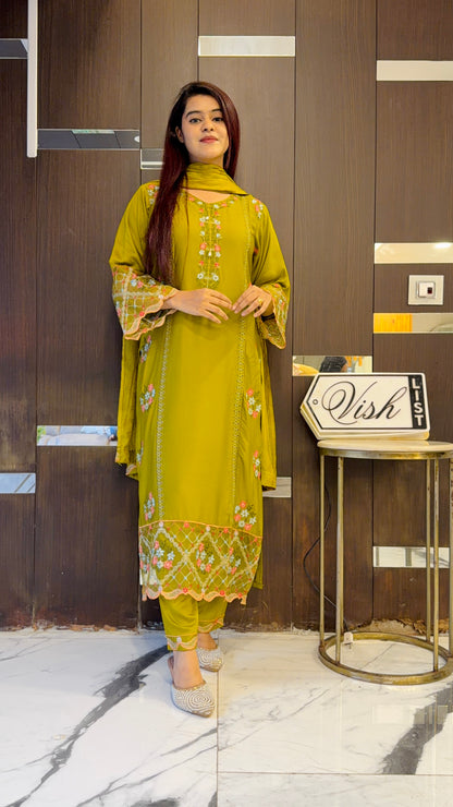 Pari Pakistani Kaftan Set 21