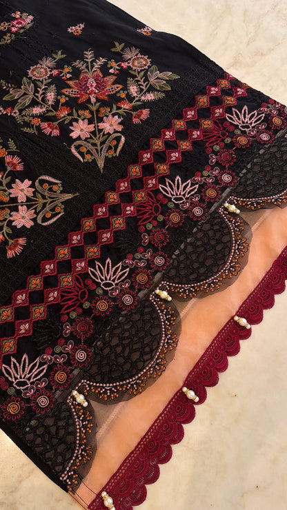 Izmir Pakistani Luxe Lawn Set 02