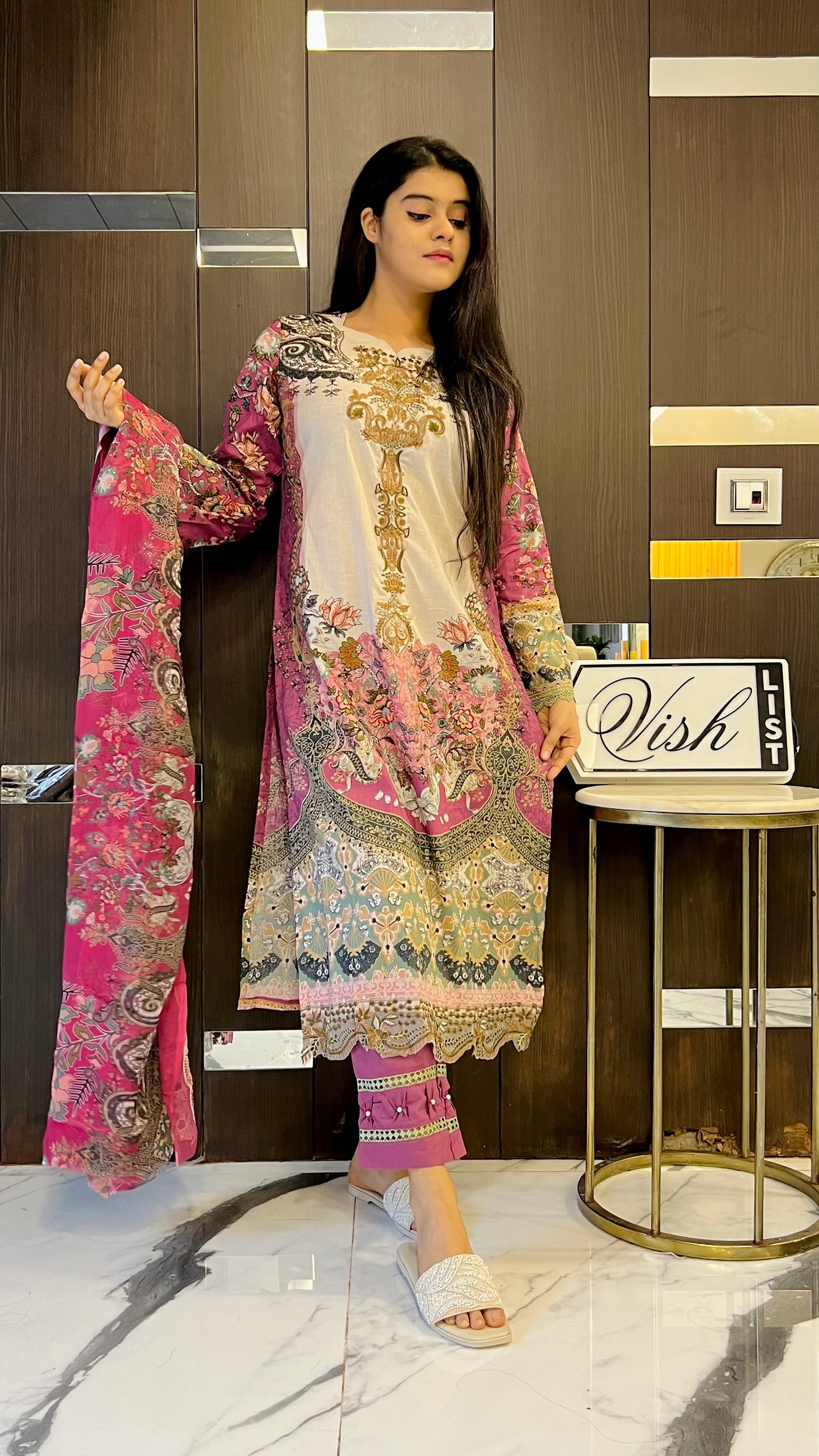 Noorain Lawn Set 03