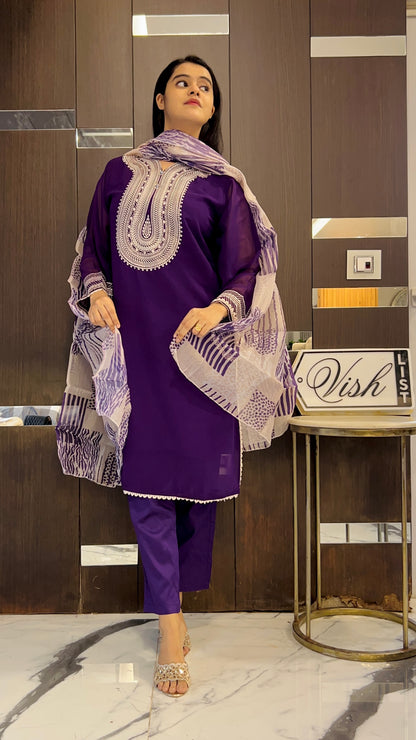 Zoya Semi-Formal Pakistani Suit 06