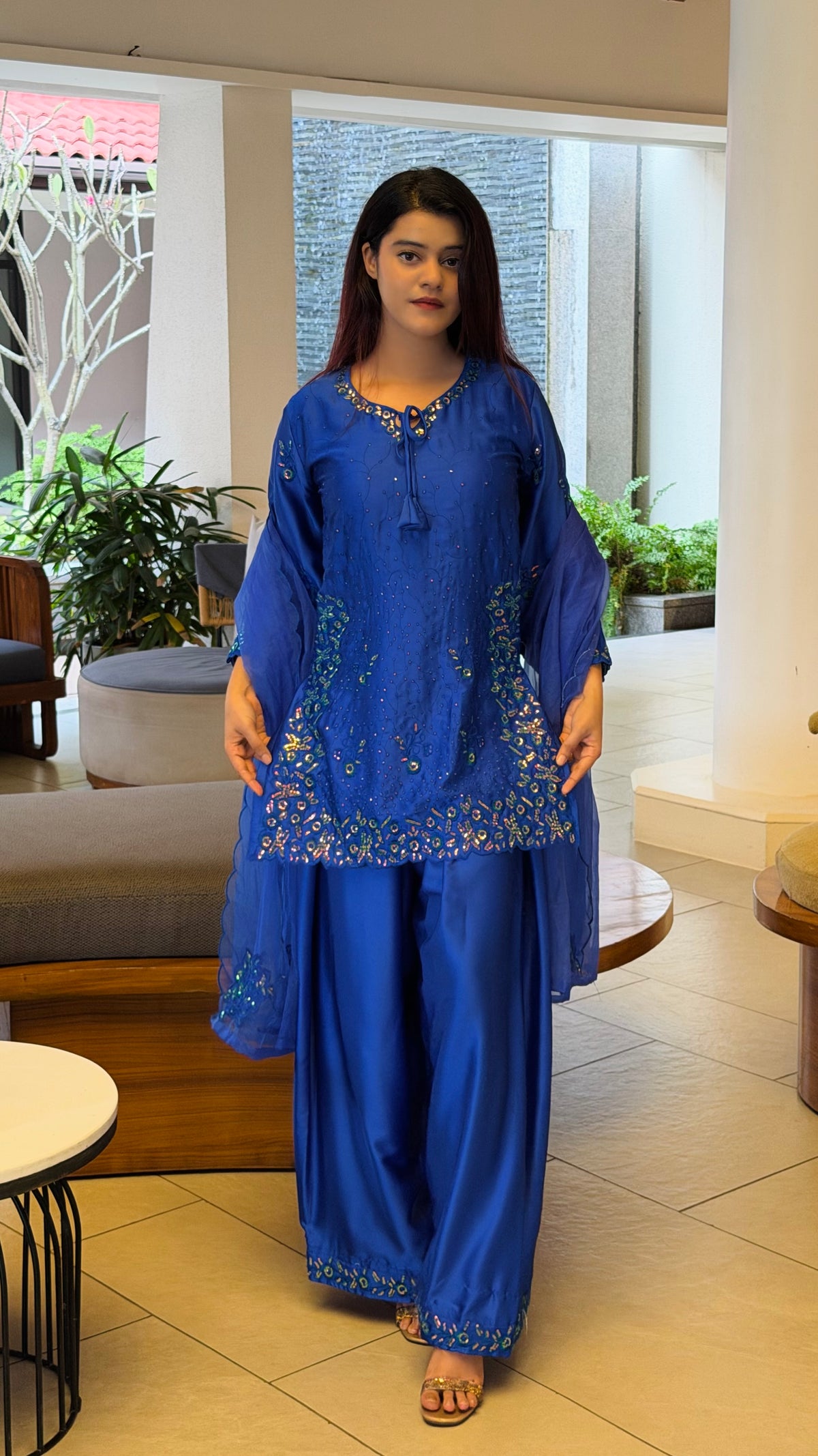 Dureshehwar Pakistani Farshi Salwar 01