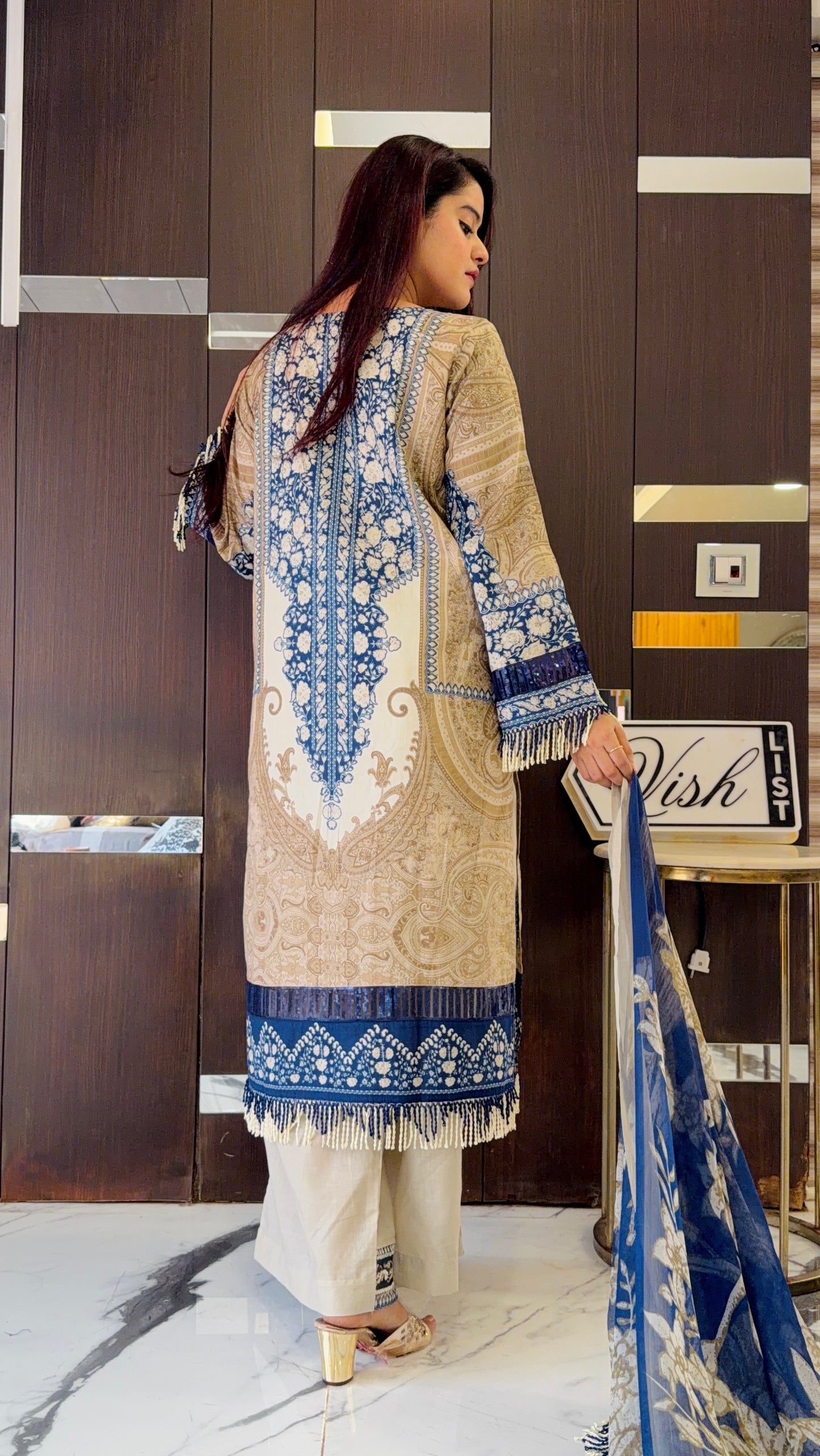 Irha Pakistani Lawn Set 04