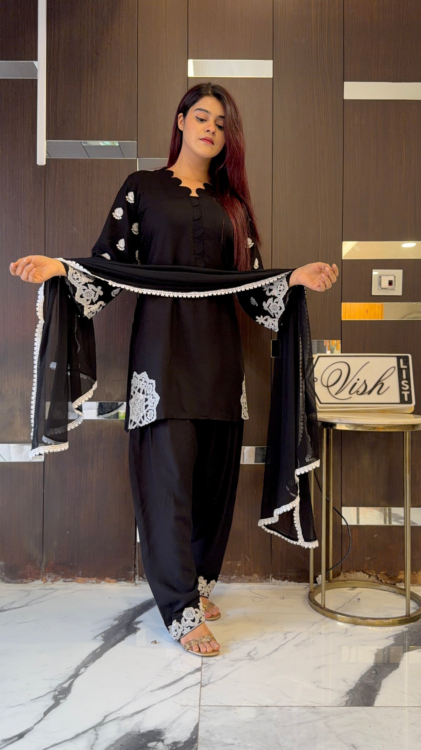 Heena Pakistani Farshi Salwar Set 09