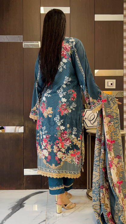 Lubna Pakistani Lawn Set 05