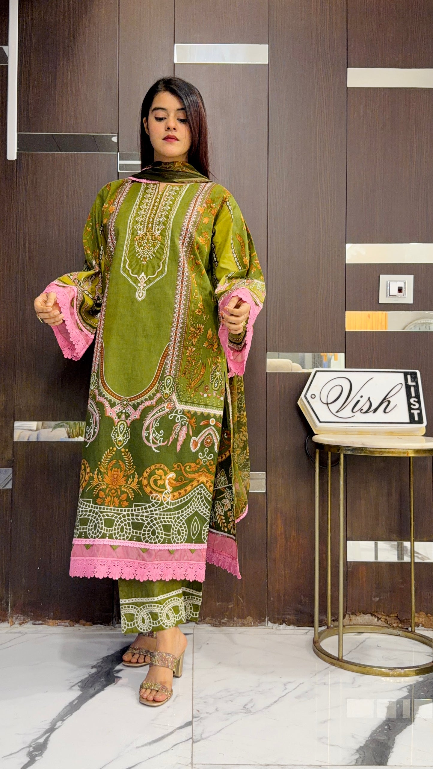 Bilkis Pakistani Lawn Set 01
