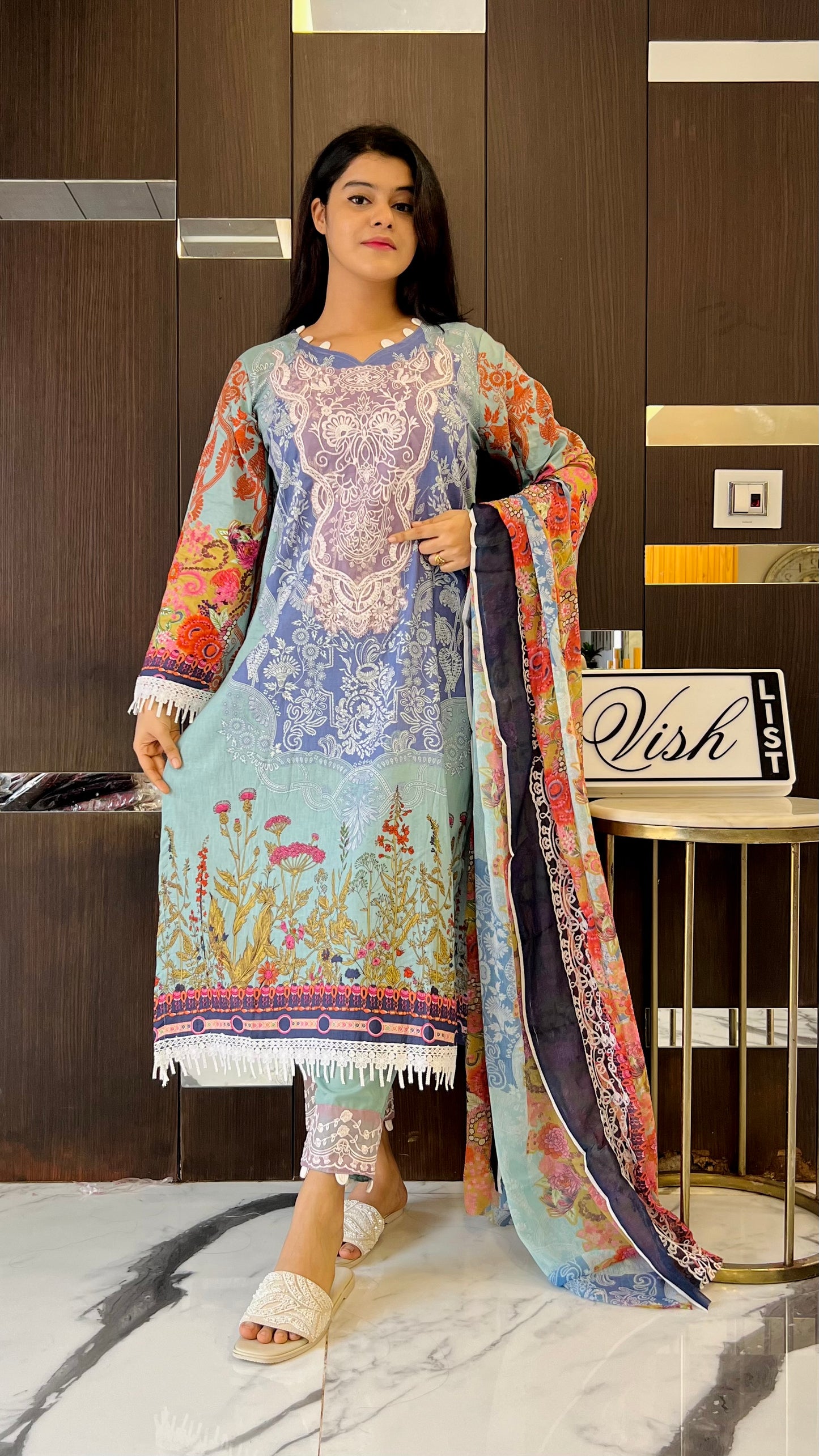 Noorain Lawn Set 01