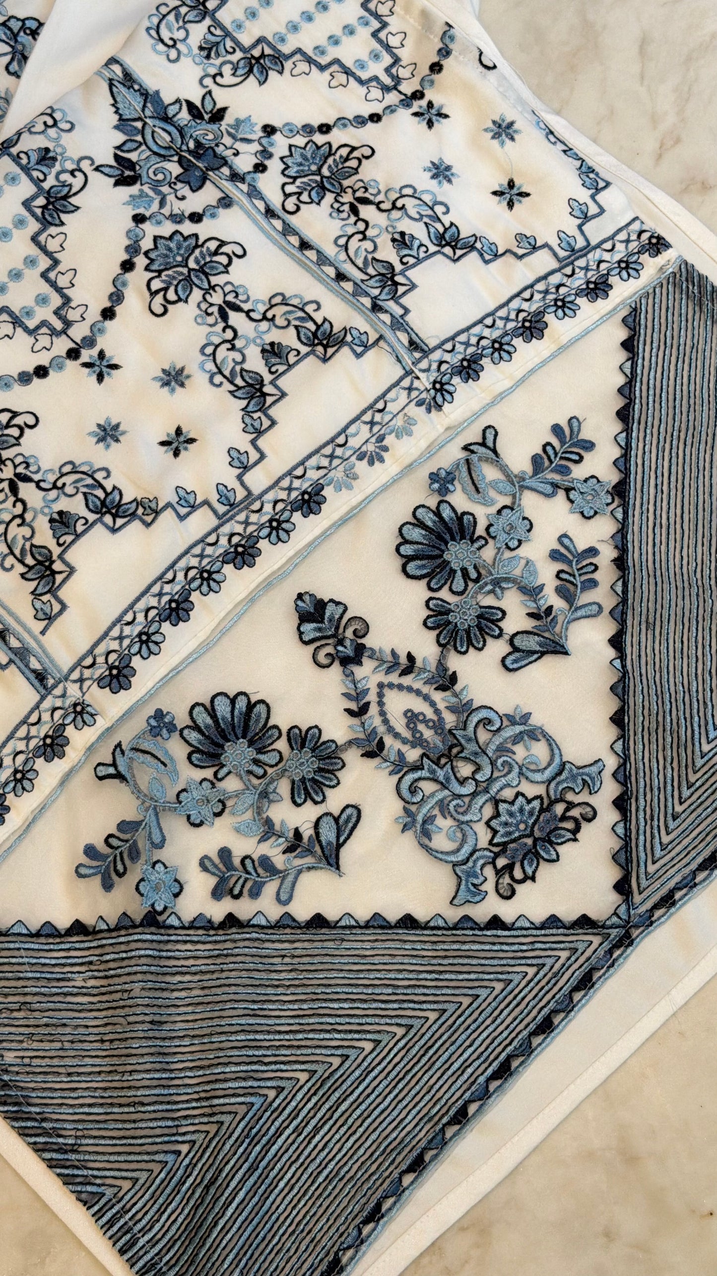 Pari Pakistani Kaftan Set 03