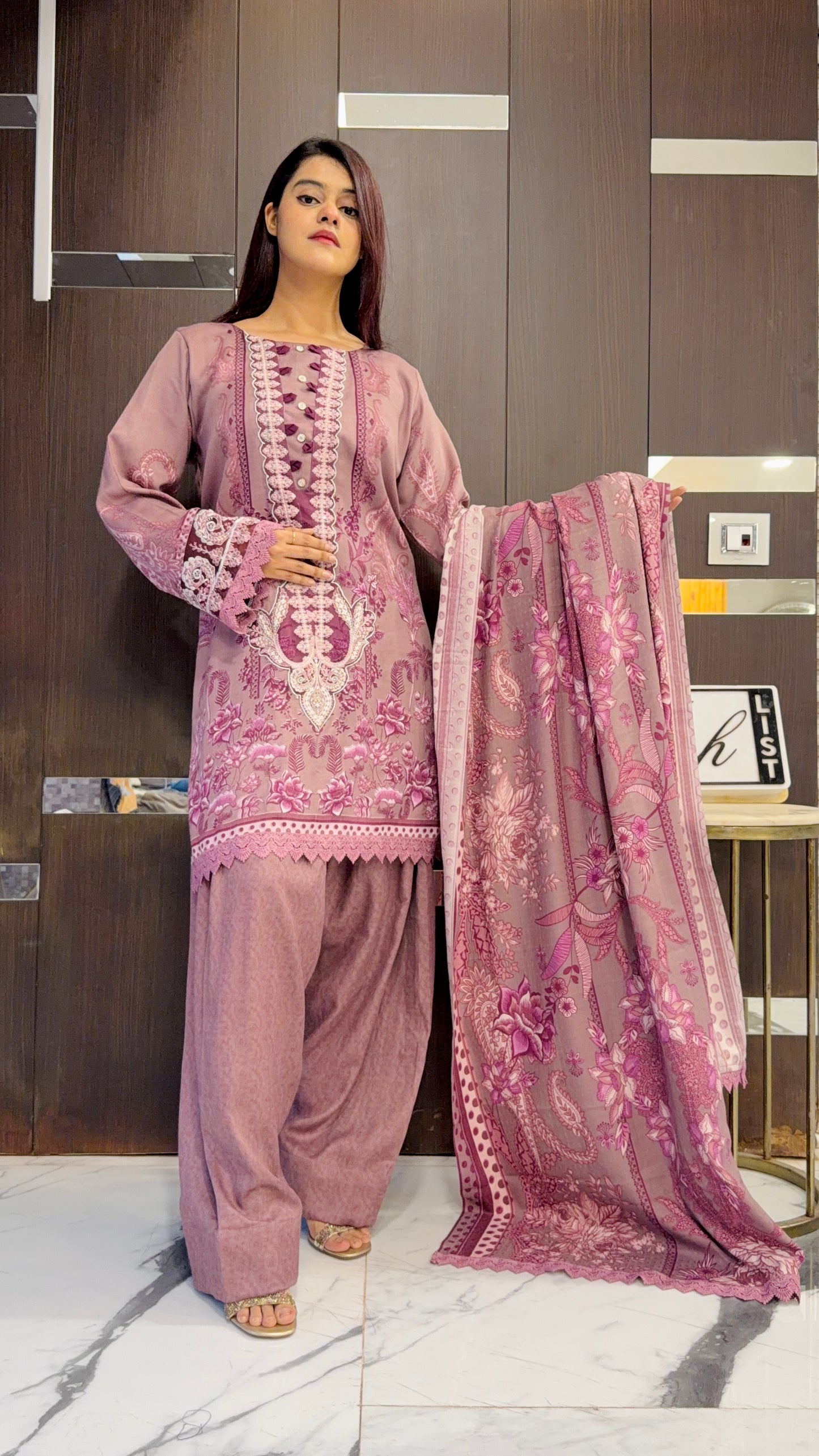 Pashmina Pakistani Farshi Salwar Suit 01