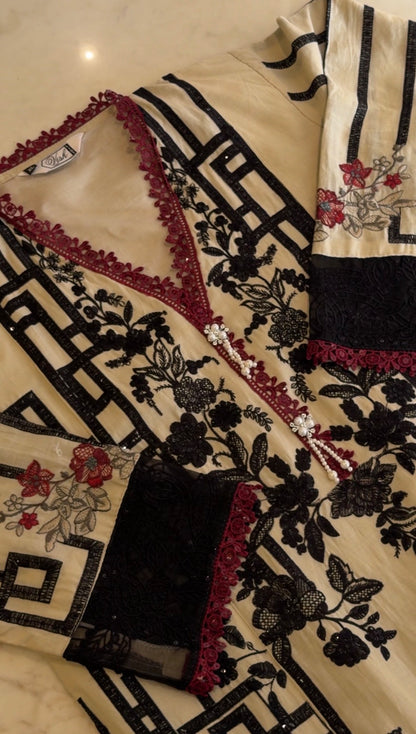 Izmir Pakistani Luxe Lawn Set 08