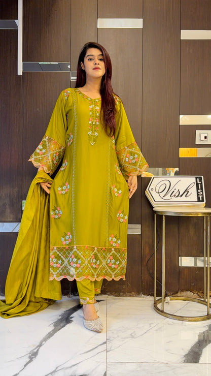Pari Pakistani Kaftan Set 21