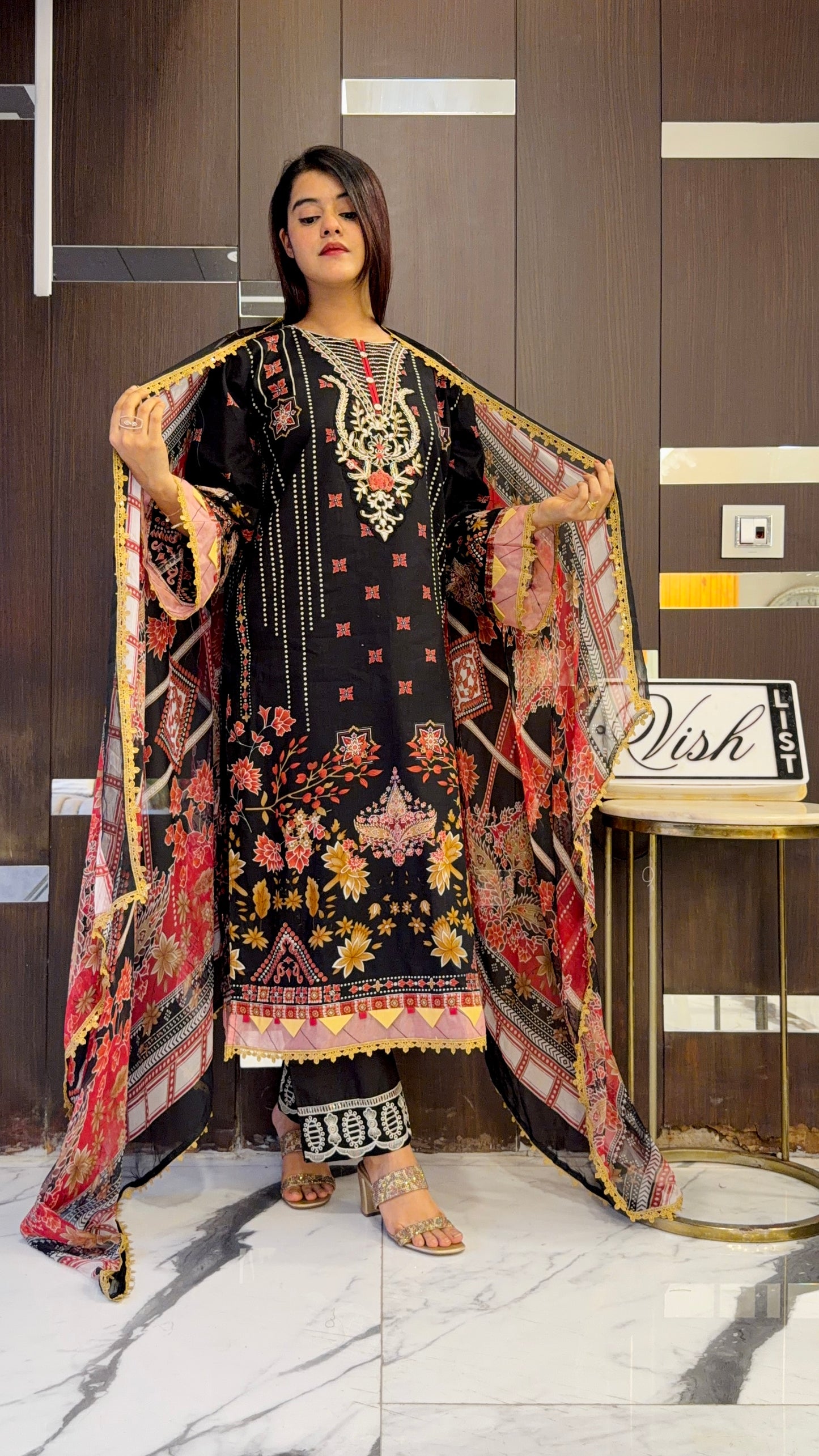 Bilkis Pakistani Lawn Set 07