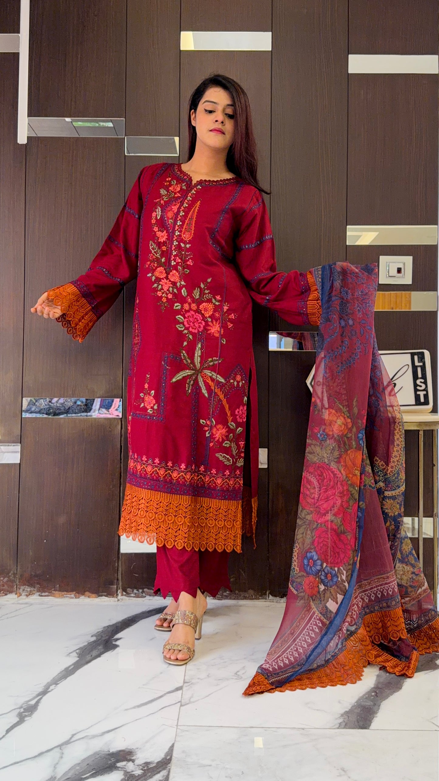 Jazmin Pakistani Luxe Lawn Set 07