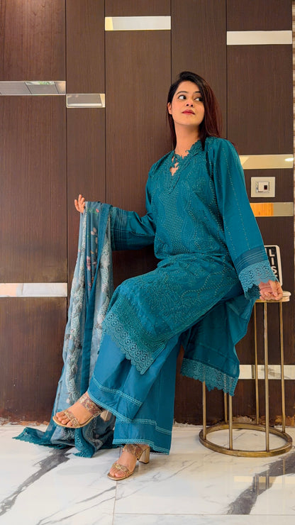 Gulzaar Pakistan Luxe Lawn Set 01