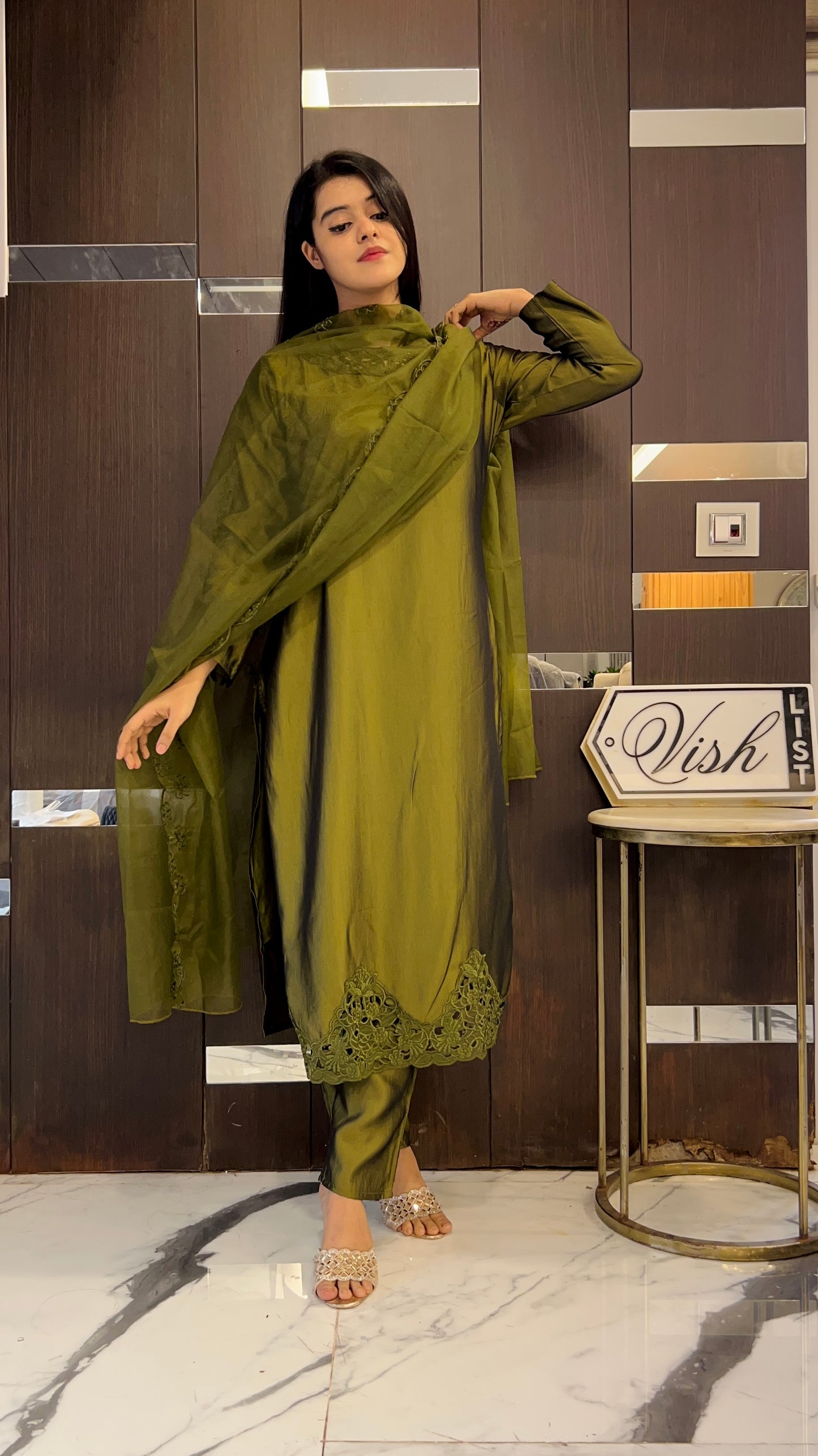 Zoya Cutwork Pakistani Suit 01