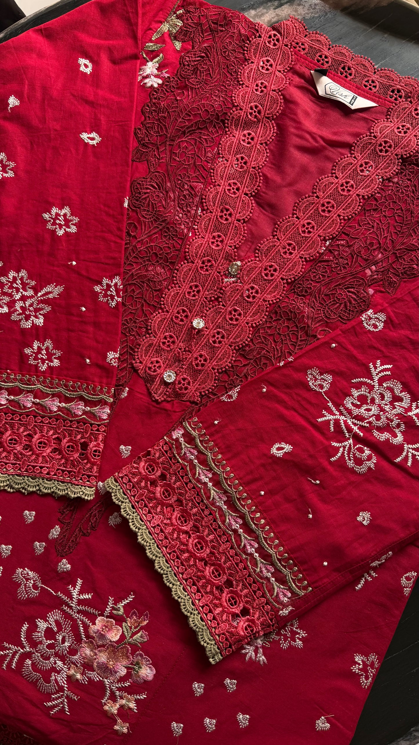 Anah Pakistani Lawn Set 03