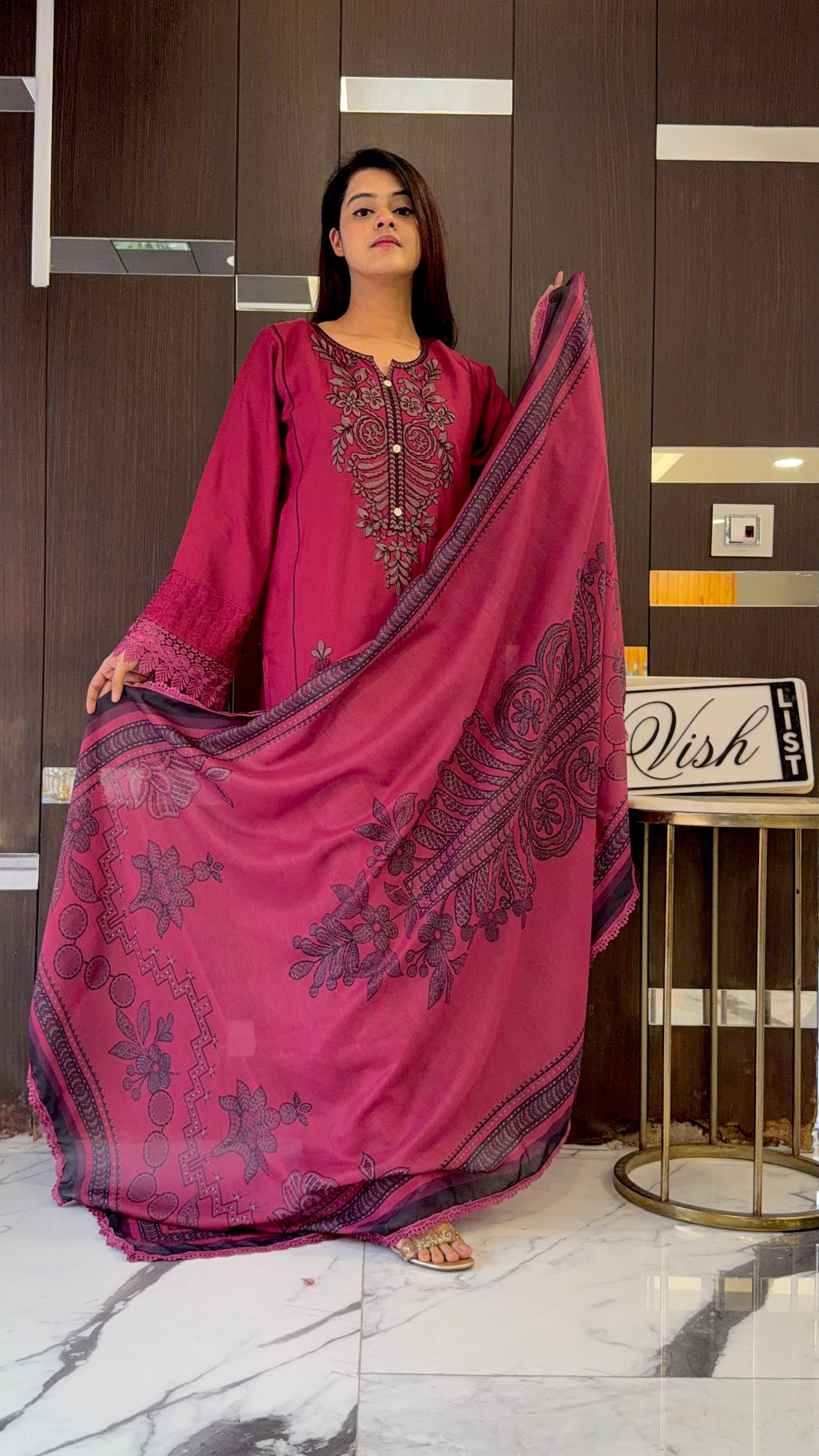 Shafa Pakistani Lawn Set 02