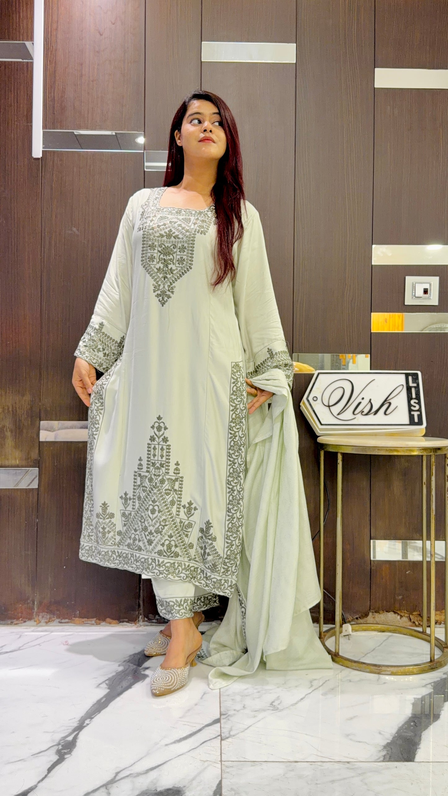 Pari Pakistani Kaftan Set 08