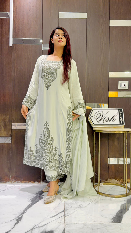 Pari Pakistani Kaftan Set 08