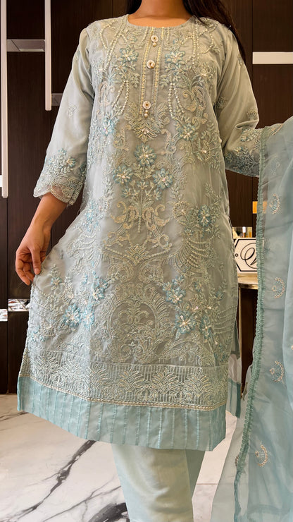 Nazm Pakistani Formal Set 01