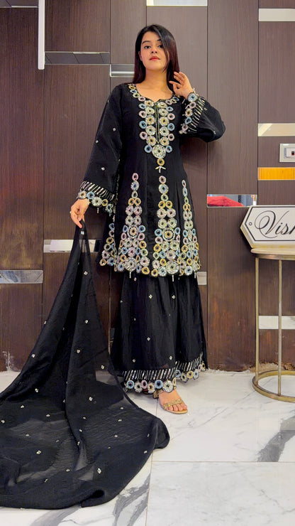 Mariyam Pakistani Formal Set 16
