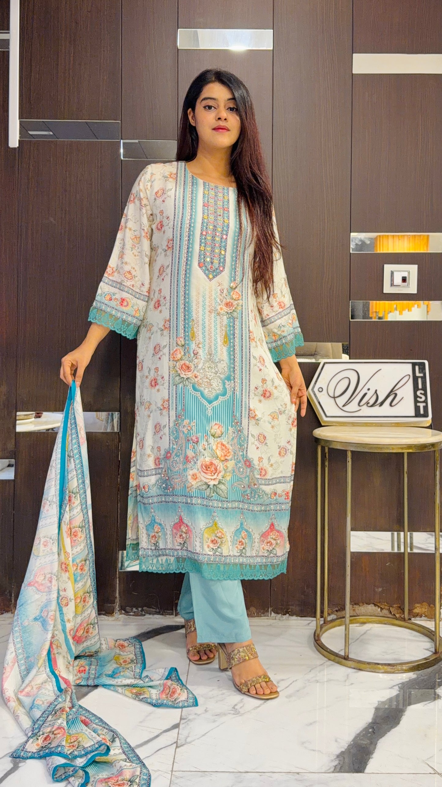 Shifa Pakistani Muslin Suit 02
