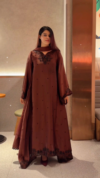 Dananeer Pakistani Kaftan Set