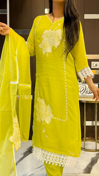 Nazm Pakistani Formal Set 18