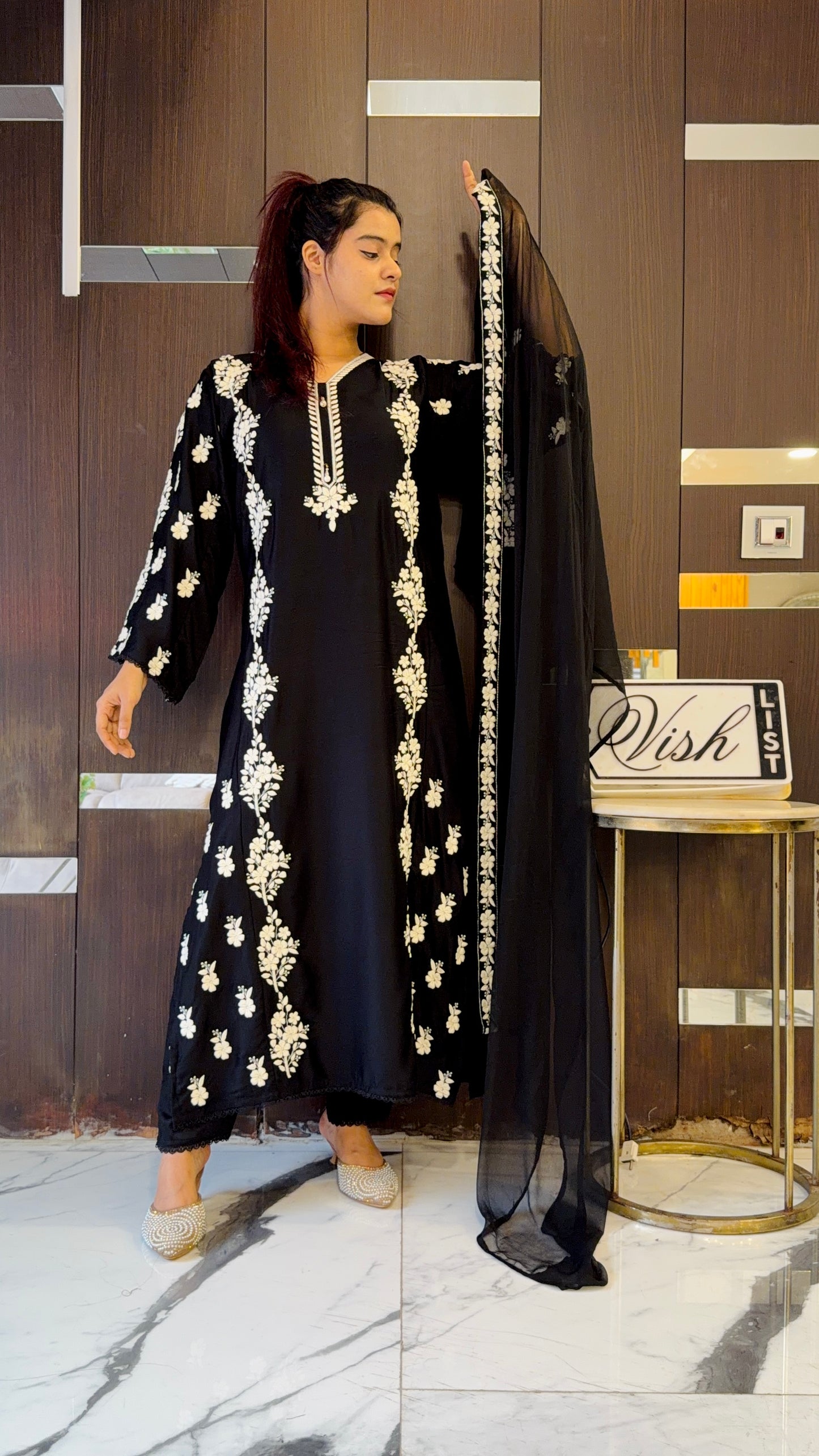 Pari Pakistani Kaftan Set 11