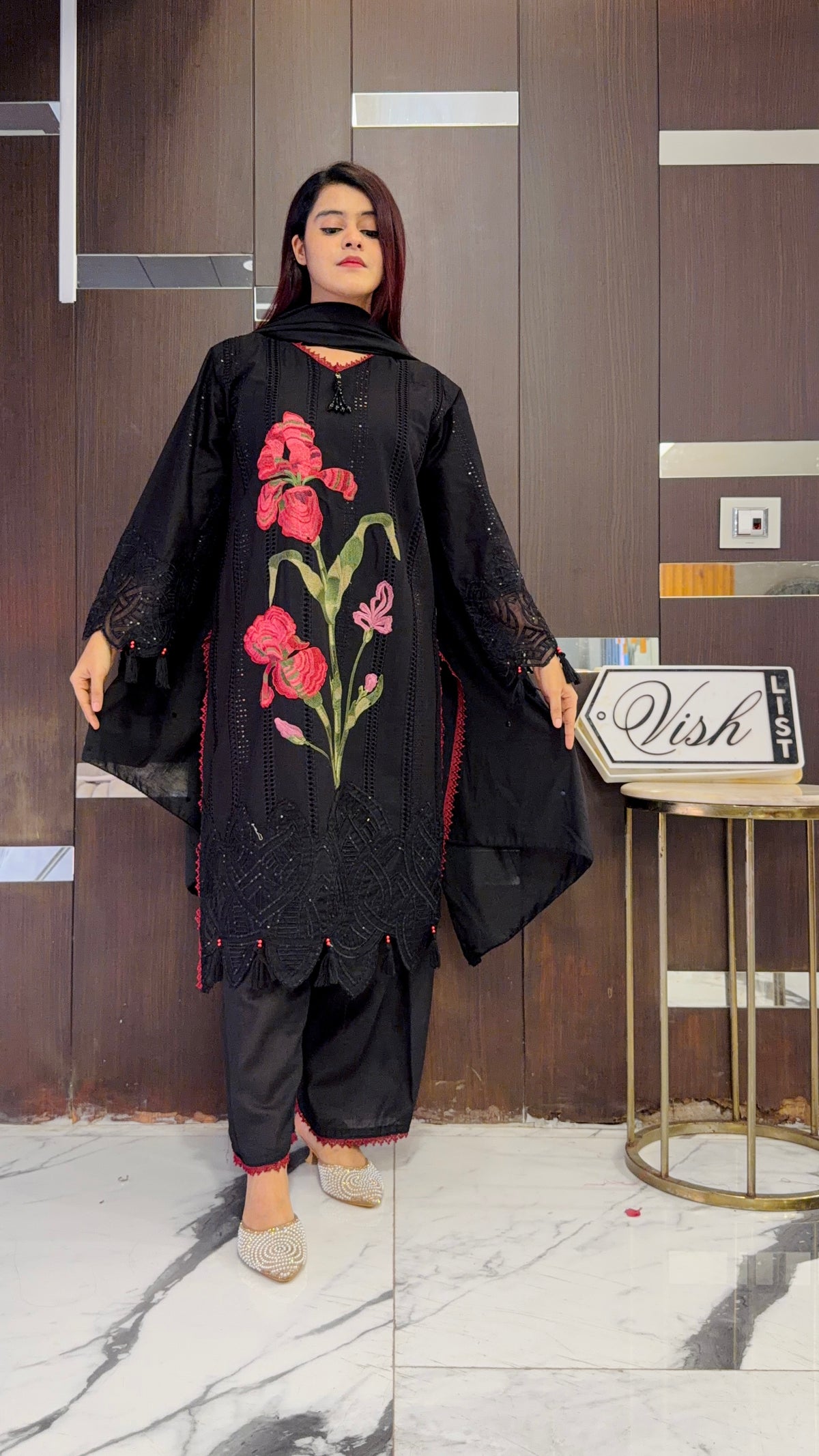 Kifara Pakistani Luxe Lawn Set 04