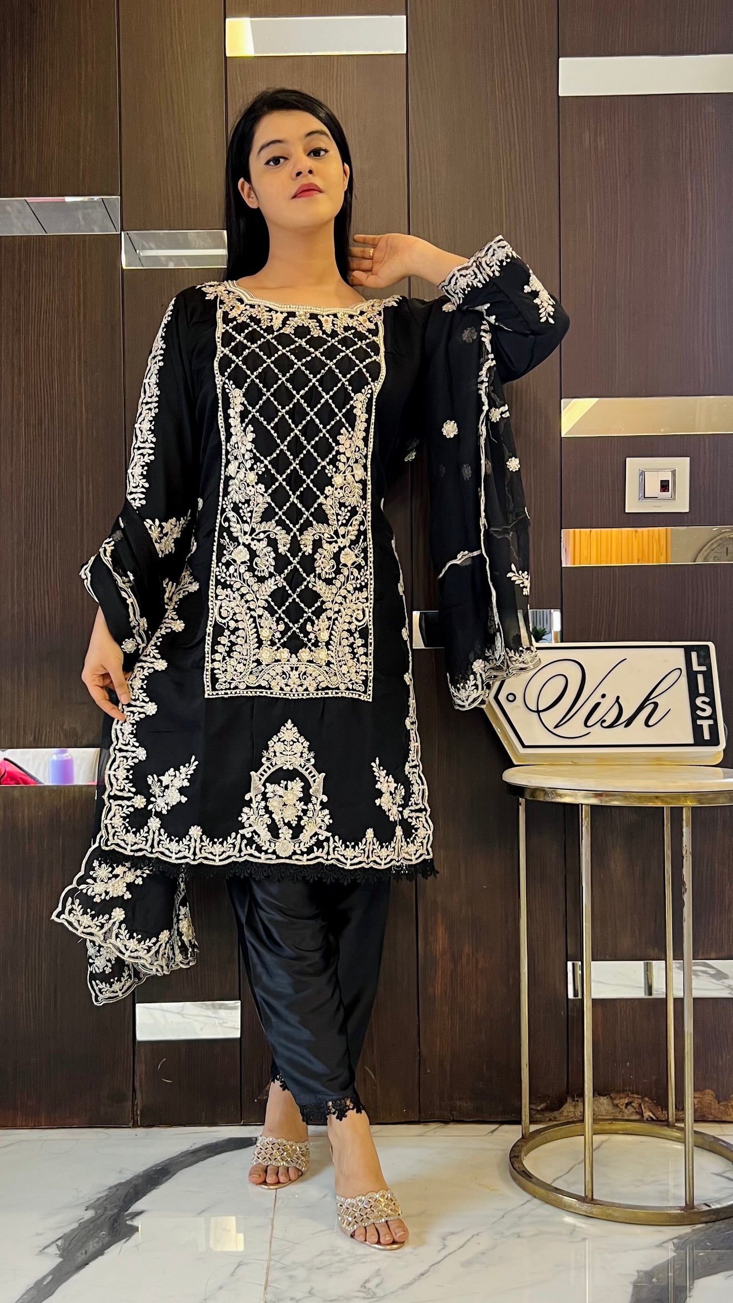 Nazm Pakistani Formal Set 23