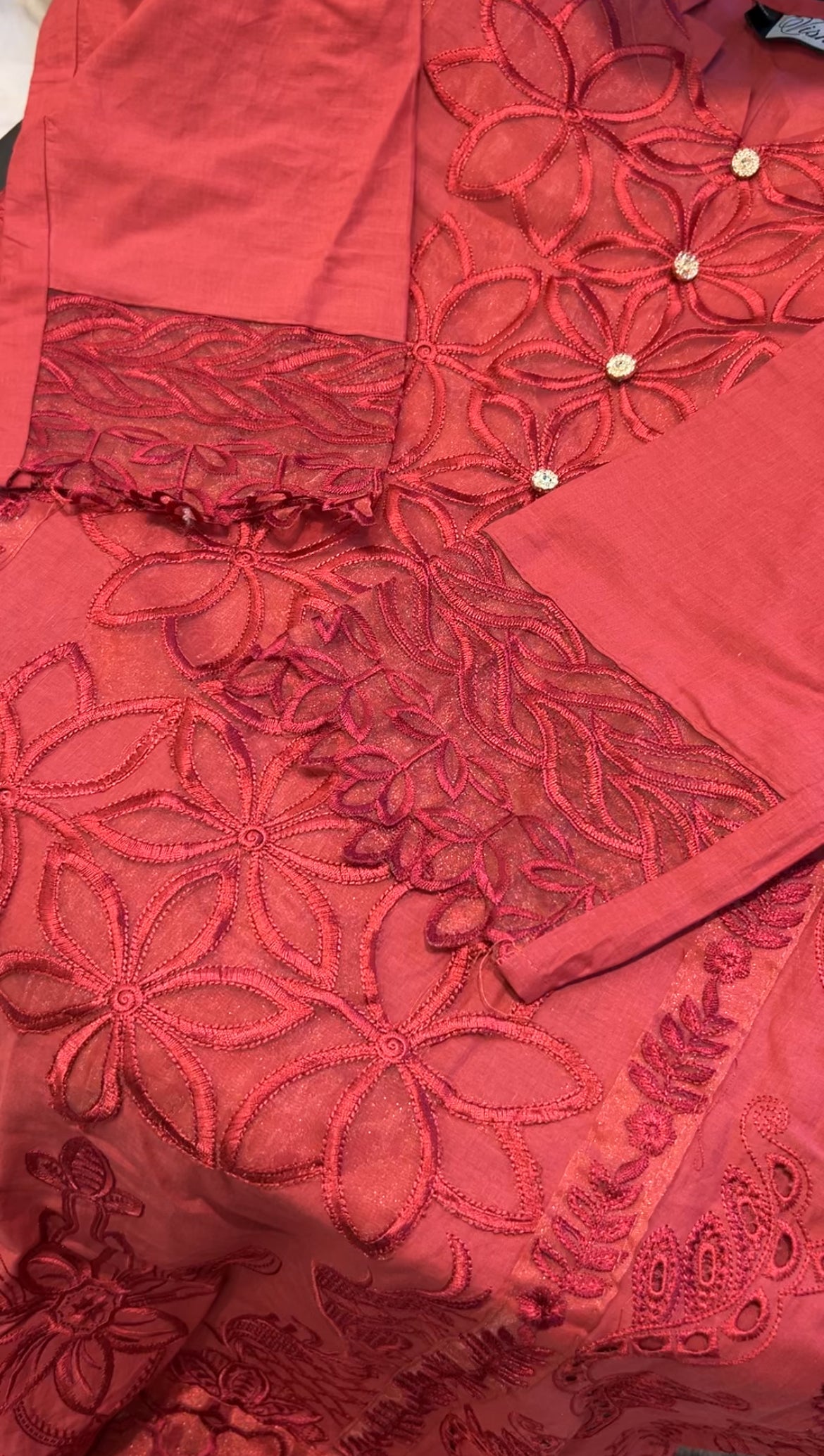 Hania Cutwork Pakistani Lawn Set 05