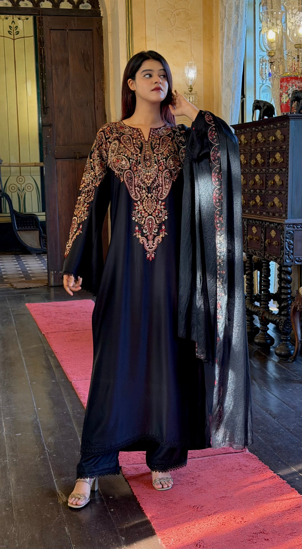 Gulrez Pakistani Suit 01