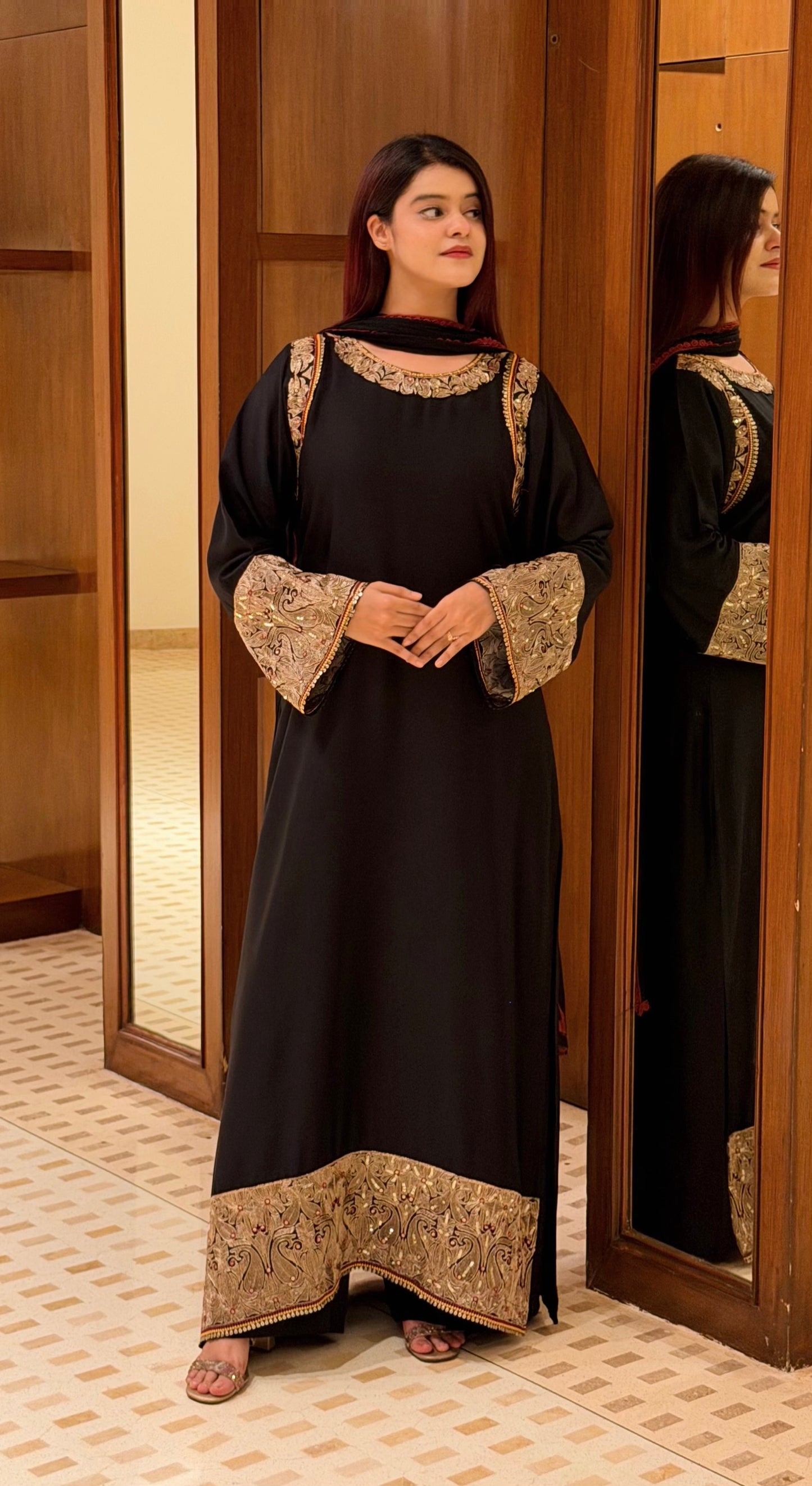 Farhana Kashmiri Pakistani Kaftan